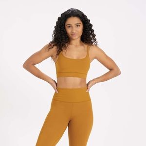 Vuori Mindset Sports Bra Size S Dark Golden